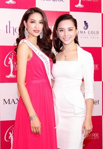 Phạm Hương tại buổi gặp gỡ b&aacute;o ch&iacute; ngay trước ng&agrave;y tham dự Hoa hậu Ho&agrave;n vũ thế giới 2015.