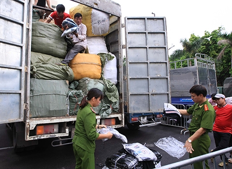 H&agrave; Nội bắt h&agrave;ng loạt h&agrave;ng lậu (Ảnh minh họa)