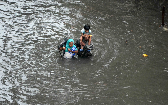 11.  Đầu tháng 11, liên tục có nhiều trận mưa lớn