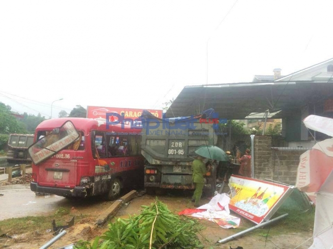 Vụ tai nạn xảy ra l&uacute;c 12h trưa ng&agrave;y 4/12.