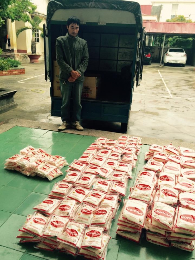 Đối tượng Nam v&agrave; &ocirc; t&ocirc; tải chở 170kg m&igrave; ch&iacute;nh giả