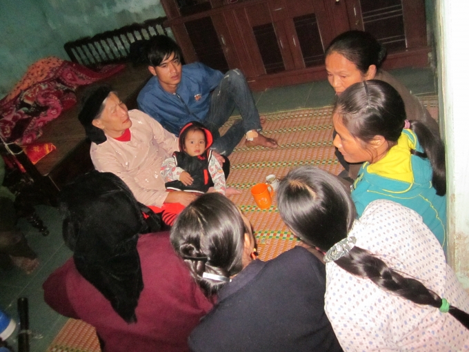 T&acirc;n kể lại giờ ph&uacute;t khủng khiếp nh&agrave;o lộn tr&ecirc;n biển