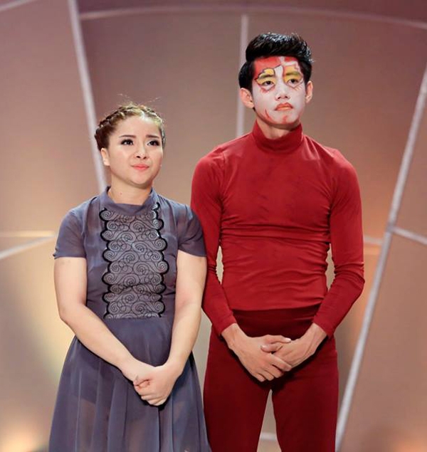 Phần tr&igrave;nh diễn đầy thuyết phục của Huyền Thanh v&agrave; Quang Đăng gi&uacute;p cặp đ&ocirc;i n&agrave;y giữ vị tr&iacute; số một. Ảnh: Internet