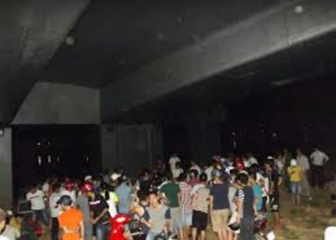 S&ocirc;ng Hương đoạn chảy qua cầu D&atilde; Vi&ecirc;n nơi ph&aacute;t hiện sự việc.&nbsp;(Ảnh: Đăng Hậu)