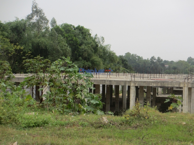 Ph&uacute; Thọ: Cận cảnh dự &aacute;n nh&agrave; ở x&atilde; hội gần 500 tỷ bỏ hoang