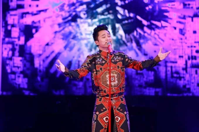 T&ugrave;ng Dương mở đầu liveshow