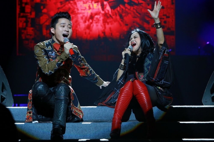 T&ugrave;ng Dương v&agrave; Thanh Lam ch&aacute;y hết m&igrave;nh trong liveshow