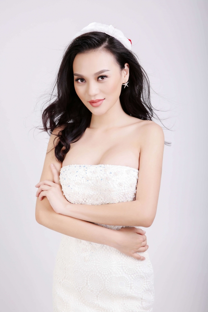 Cao Th&ugrave;y Linh quyến rũ trong trang phục của &nbsp;nh&agrave; thiết kế Jaydee Nhan Nguyen