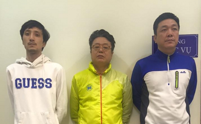 Nh&oacute;m đối tượng người nước ngo&agrave;i tại cơ quan C&ocirc;ng an.