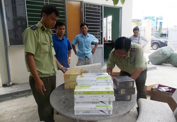 Chi cục QLTT Quảng Nam bắt giữ một vụ vận chuyển thuốc l&aacute; lậu