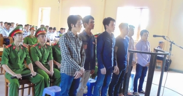 Nước mắt người mẹ trong vụ án "cố ý gây thương tích"