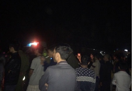 D&acirc;n v&acirc;y xe CSGT khiến quốc lộ 7 &ugrave;n tắc k&eacute;o d&agrave;i h&agrave;ng tiếng đồng hồ (ảnh CTV).