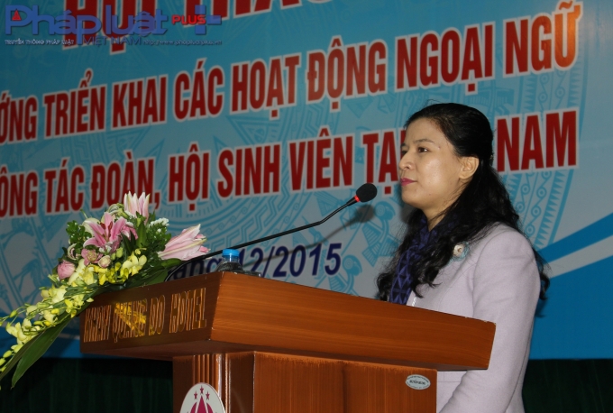 B&agrave;&nbsp;Nguyễn b&agrave; Vũ Thị T&uacute; Anh, Ph&oacute; vụ trưởng Vụ gi&aacute;o dục trung học, ph&oacute; trưởng ban trung ương Ban quản l&yacute; dự &aacute;n Ngoại ngoại ngữ quốc gia 2020 đặt ra 4 vấn đề cần hội thảo. (Ảnh: Đức Bi&ecirc;n)