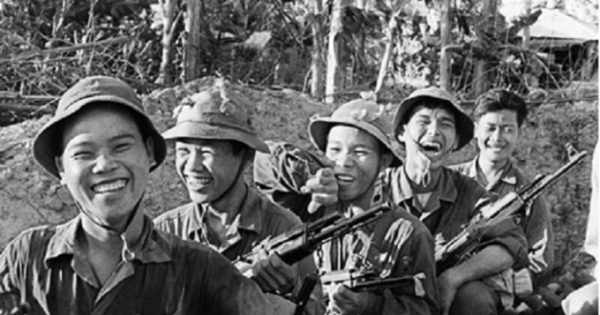 Bước tiếp truyền thống 3 lần anh hùng dưới lá cờ “mở đường thắng lợi”