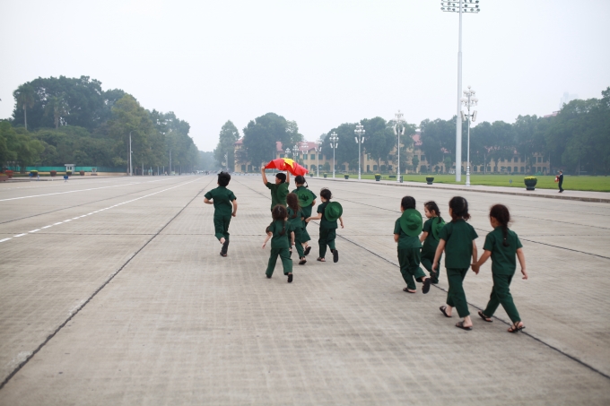 Ng&agrave;y chiến thắng.