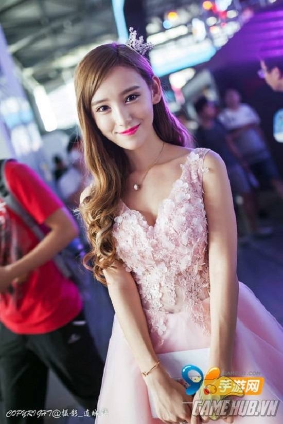 L&yacute; Ngọc Khiết sinh năm 1994 tại Thượng Hải, Trung Quốc. Ảnh: internet.