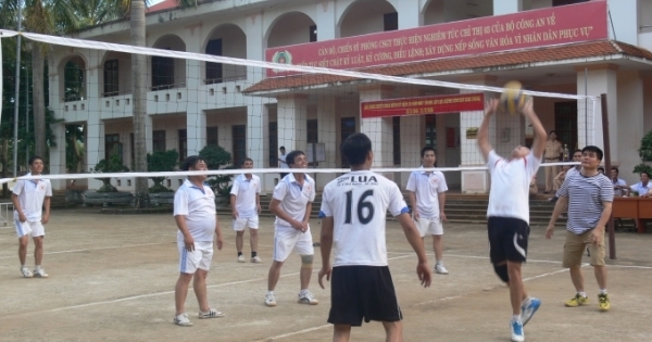 Đăk Nông: Sôi nổi giải bóng chuyền chào mừng ngày truyền thống lực lượng CSGT