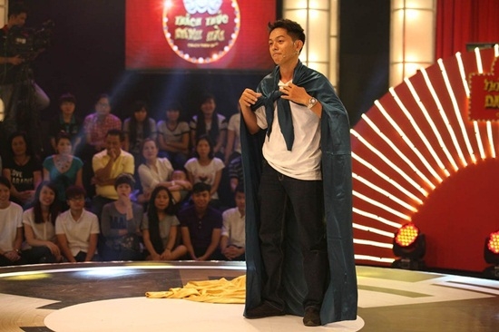 Lệ Rơi phi&ecirc;n bản h&agrave;i g&acirc;y ấn tượng bởi sự hồn nhi&ecirc;n.