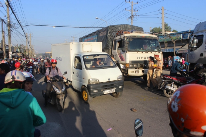 Hiện trường vụ tai nạn giao th&ocirc;ng thương t&acirc;m