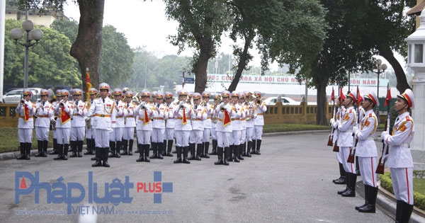 Ph&aacute;t biểu tại Lễ thượng cờ ch&agrave;o mừng Cộng đồng ASEAN ch&iacute;nh thức được h&igrave;nh th&agrave;nh, Ph&oacute; Thủ tướng, Bộ trưởng Ngoại giao Phạm B&igrave;nh Minh nhấn mạnh, đ&acirc;y l&agrave; một thời khắc lịch sử đối với tất cả c&aacute;c nước th&agrave;nh vi&ecirc;n. Ảnh: Như Trường.