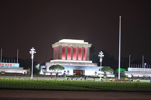 Lăng Chủ Tịch Hồ Ch&iacute; Minh. Ảnh: Như Trường.