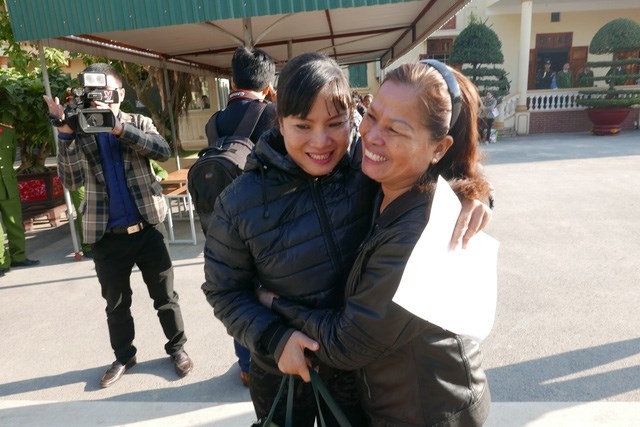 Người gặp lại mẹ.