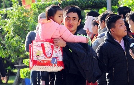 Người gặp lại con