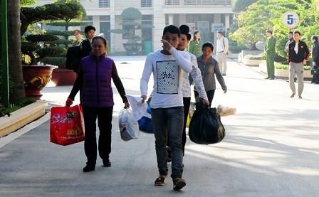 Gặp lại người th&acirc;n kh&ocirc;ng ai k&igrave;m nổi những giọt nước mắt hạnh ph&uacute;c