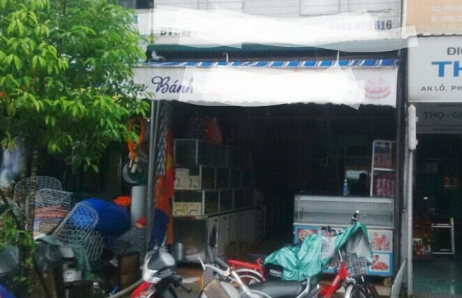 Tiệm b&aacute;nh nơi bị nghi l&agrave; b&aacute;n b&aacute;nh m&igrave; g&acirc;y ngộ độc cho kh&aacute;ch.