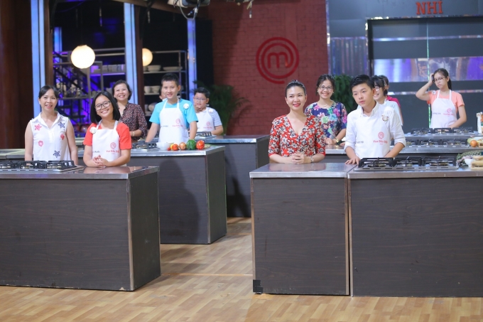 C&aacute;c th&iacute; sinh sẽ c&oacute; mẹ l&agrave;m phụ bếp.&nbsp;