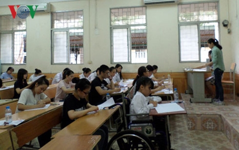 Th&iacute; sinh tham dự kỳ thi THPT Quốc gia năm 2016