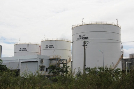 Từ th&aacute;ng 5/2015, nh&agrave; m&aacute;y nhi&ecirc;n liệu sinh học ở Dung Quất do Cty CP NLSH Dầu kh&iacute; miền Trung l&agrave;m chủ đầu tư đ&atilde; ngừng hoạt động. H&agrave;ng chục kỹ sư, c&ocirc;ng nh&acirc;n lũ lượt bỏ đi. Sau khi bị