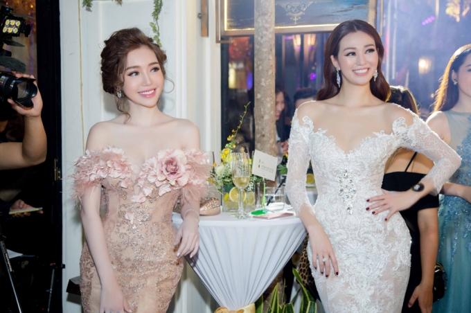 Khỏi cần b&agrave;n c&atilde;i, Elly Trần xứng đ&aacute;ng đạt chuẩn &ldquo;đẹp kh&ocirc;ng t&igrave; vết&rdquo;