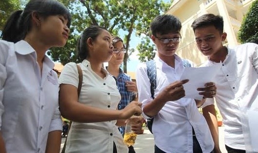 Thi THPT Quốc gia 2017: Th&iacute; sinh ngồi cạnh nhau cũng kh&ocirc;ng thể nh&igrave;n b&agrave;i