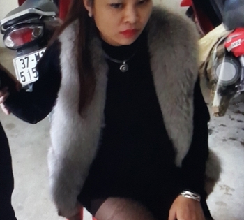 Bắt bà bầu giấu ma túy trong hộp bao cao su đi bán