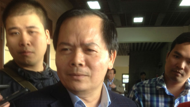 B&iacute; thư quận T&acirc;y Hồ cho biết kh&ocirc;ng c&oacute; chuyện chi 128 tỉ đồng m&agrave; kh&ocirc;ng nạo v&eacute;t được b&ugrave;n hồ T&acirc;y.