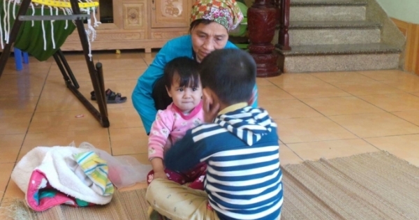 Vụ bé gái 2 tuổi bị liệt chân sau khi chữa viêm phổi: Bác sĩ khuyên gia đình bé không nên lo lắng