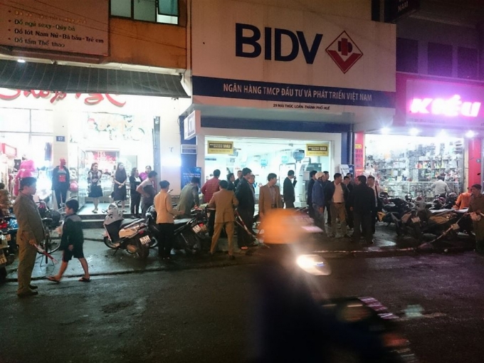 Lực lượng chức năng đang phong tỏa hiện trường. (Ảnh: Đăng Hậu)