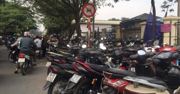 Bến xe Giáp Bát: Loạn dịch vụ trông xe thu vượt xa mức quy định