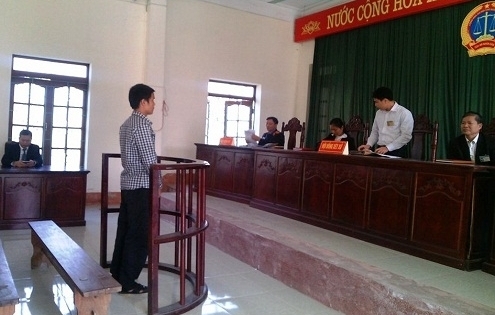 Xét xử vụ án tài xế quỳ gối xin tha nhưng vẫn bị đánh