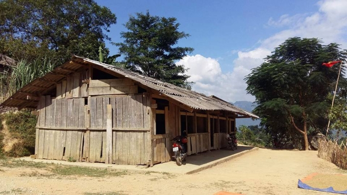 Trường học của c&aacute;c em bản Hạ Sơn.