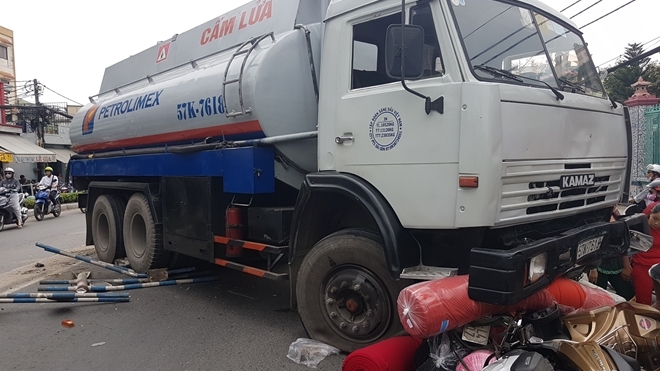 H&igrave;nh ảnh hiện trường vụ tai nạn.