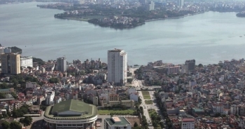 Khổ thân Hồ Tây quá!