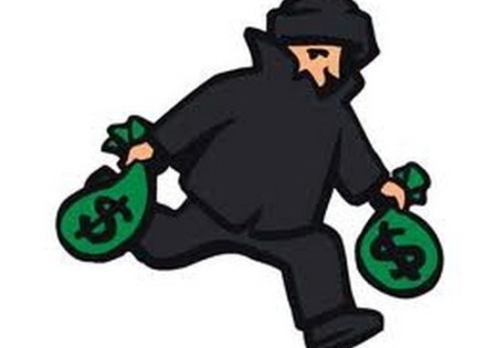 Y án sơ thẩm đối với nhóm đối tượng thuê taxi để cướp tài sản