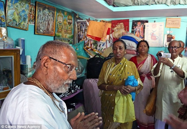 &Ocirc;ng Sivananda&nbsp;Caters chia sẻ b&iacute; quyết để c&oacute; một cơ thể khỏe mạnh. (Ảnh: New Agency)