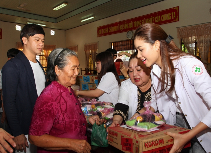 Kh&ocirc;ng c&ograve;n nghi ngờ g&igrave;, Phạm Hương đ&iacute;ch thị l&agrave; Hoa hậu quốc d&acirc;n