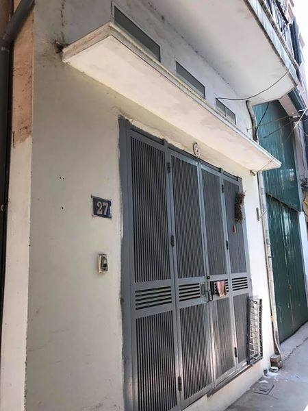 Hướng cửa ch&iacute;nh của căn nh&agrave; vu&ocirc;ng, đẹp.