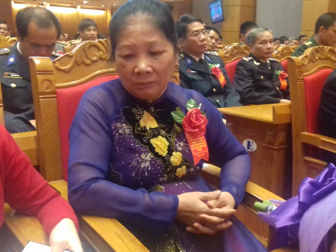 B&agrave; Phạm Minh Lan, l&agrave; người mẹ anh h&ugrave;ng của chiến sĩ Phạm Văn Cường - C&ocirc;ng an tỉnh Điện Bi&ecirc;n đ&atilde; hy sinh.