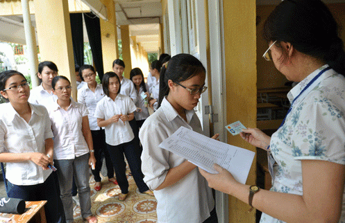 Th&iacute; sinh tham dự kỳ thi THPT quốc gia năm 2016 tại H&agrave; Nội (ảnh minh họa). &nbsp;Ảnh:&nbsp;Đ&agrave;m Duy