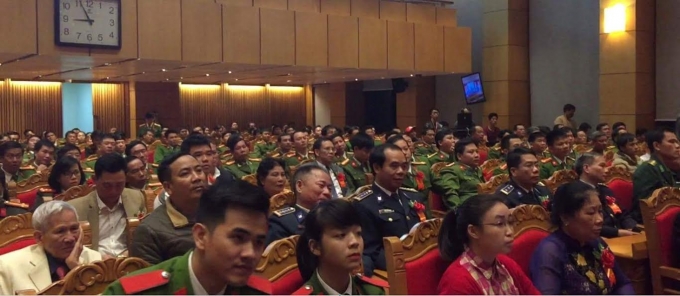 Hội trường&nbsp;chương tr&igrave;nh giao lưu nghệ thuật &ldquo;Giữ cho cuộc sống b&igrave;nh y&ecirc;n&rdquo; được tổ chức tại Bộ C&ocirc;ng an chật k&iacute;n người xem.